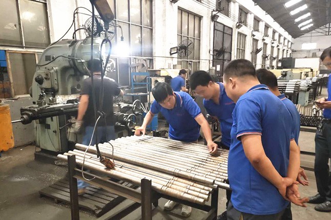 鄭州市神龍泵業(yè)有限公司每周對(duì)各個(gè)工序進(jìn)行質(zhì)量監(jiān)督檢驗(yàn)的現(xiàn)場(chǎng)。